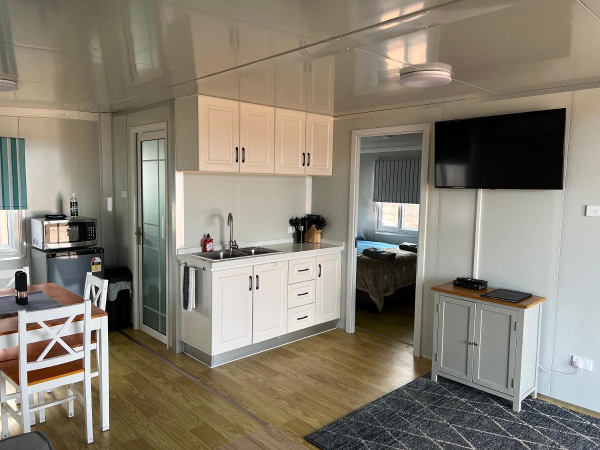 White Cliffs Self Contained Cabin Accommodation Экстерьер фото