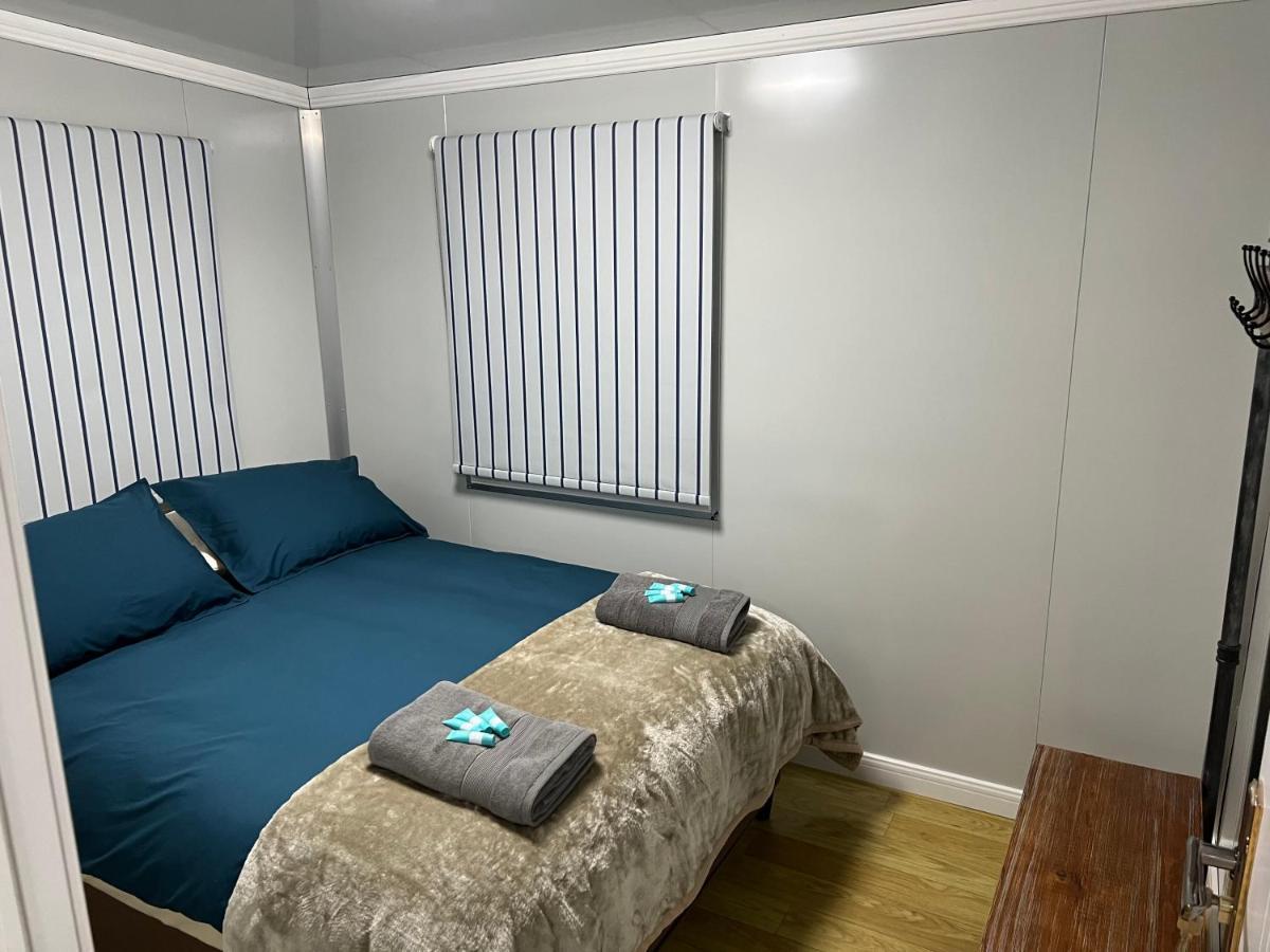 White Cliffs Self Contained Cabin Accommodation Экстерьер фото