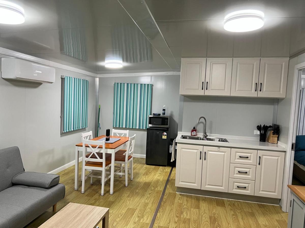 White Cliffs Self Contained Cabin Accommodation Экстерьер фото